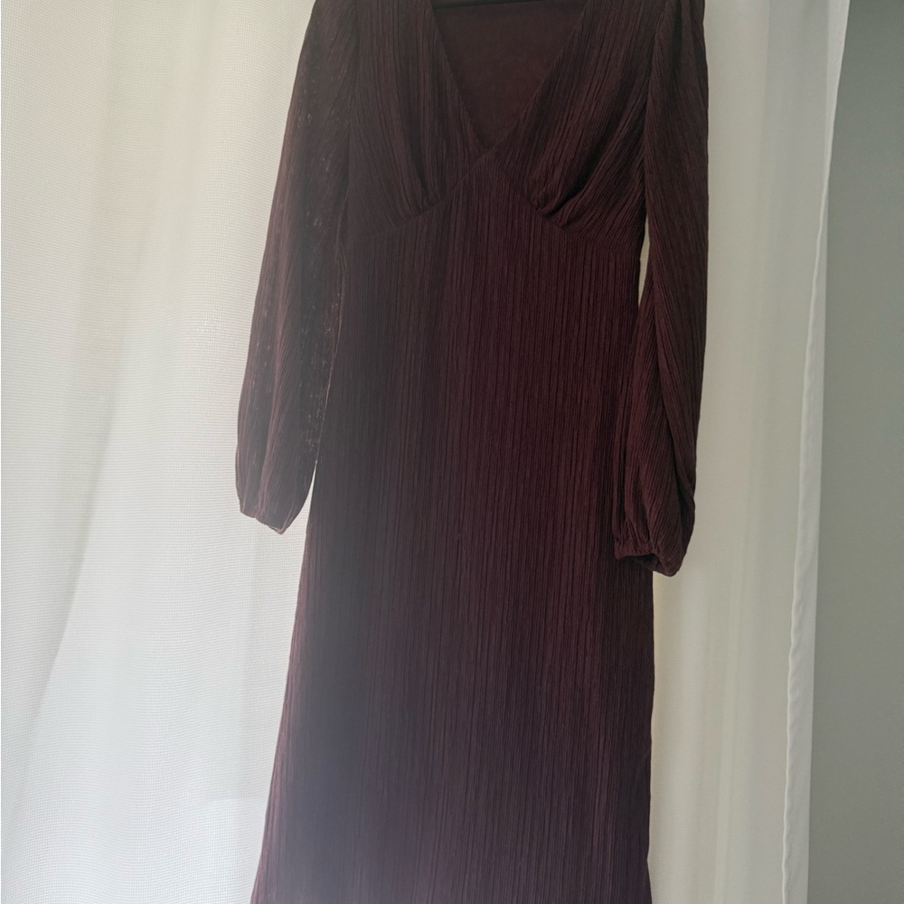 All in Favor Long Sleeve V-Neck Dress in Wine